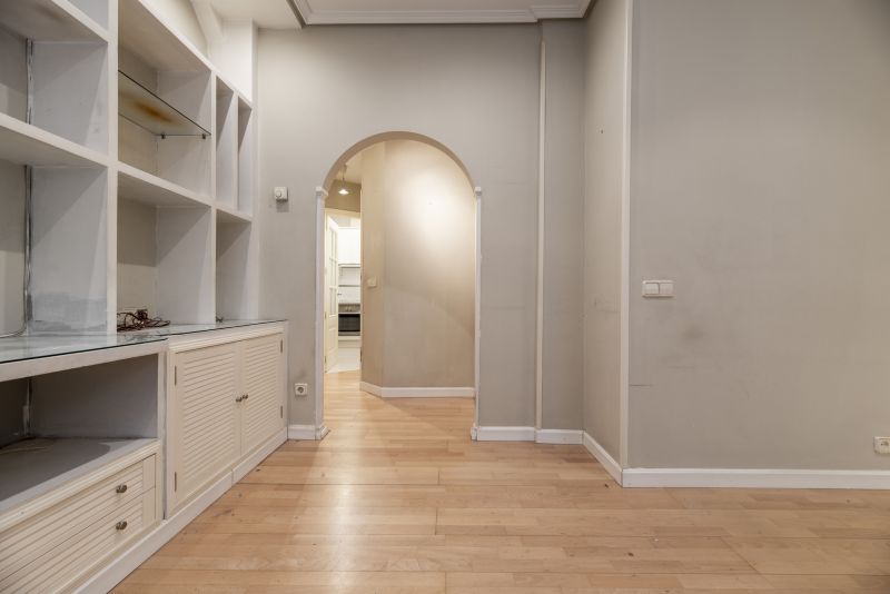 Built-In Shelving And Storage Design Trends